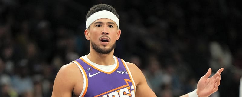 Devin Booker Suffers Right Hip Strain, Out At Least One Week