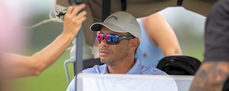 Pro Golfer Shares When Tiger Woods Made Him Not Recognize His Hands at $20M PGA Tour Event