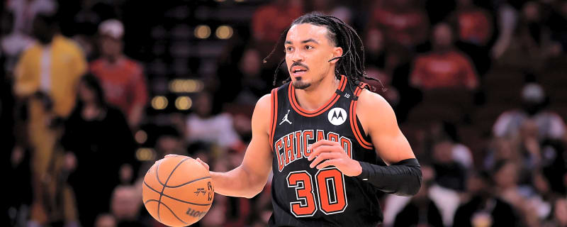 Bulls sticking with glut of point guards by re-signing veteran