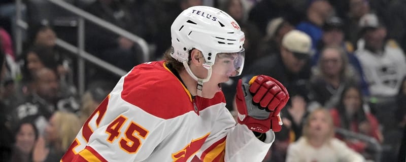 ‘We didn’t have a bond before?!’ Sam Morton and Hunter Brzustewicz talk about their shared NHL debut