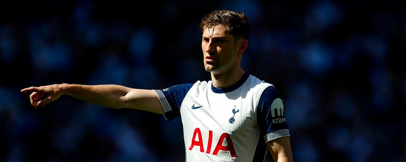 Wrexham eyeing Tottenham stalwart as contract talks are at a standstill