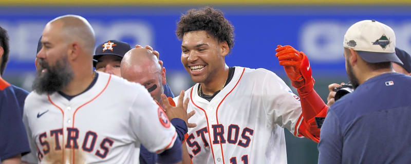 Astros remain AL's hottest team with walk-off win against Twins