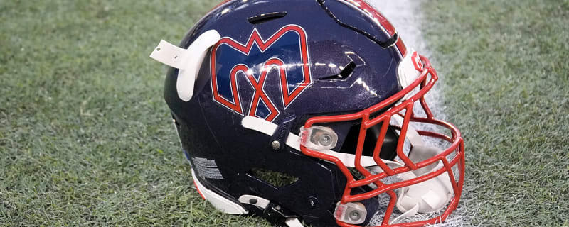 An offensive lineman signs with the Alouettes: Alexandre