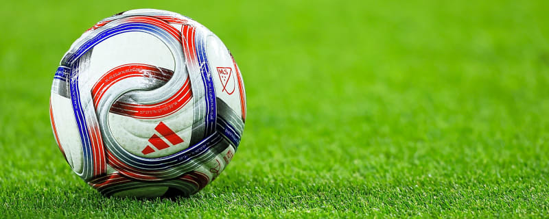 Fabrizio Romano says Man United have already agreed personal terms with one transfer target