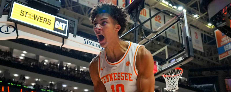 Tennessee star Nate Ament breaks down laughing at comment Steven Pearl made about his teammates after Vols' win