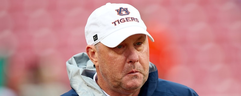 Auburn makes massive decision regarding HC Hugh Freeze