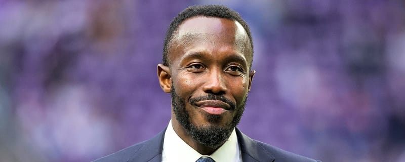 Vikings extend GM Kwesi Adofo-Mensah