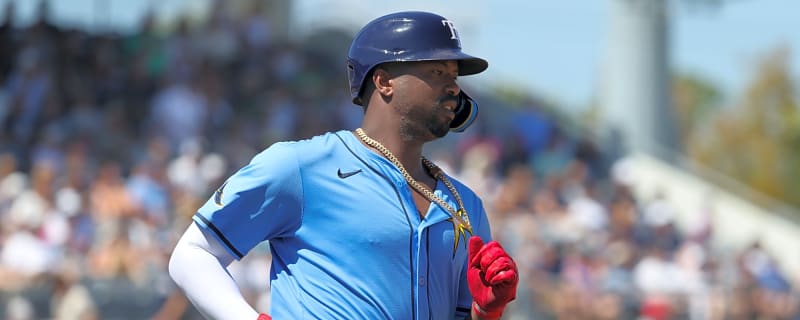 Blue Jays Re-Sign Eloy Jimenez To Minor League Deal