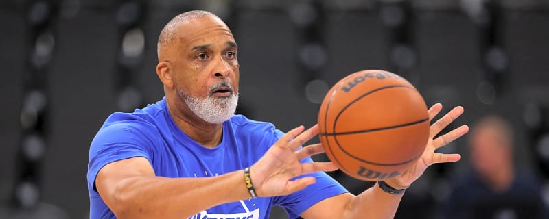 Mavericks Assistant Coach Phil Handy To Join Sixers