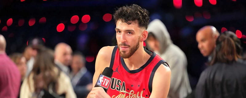 Chet Holmgren responds to a fan’s comment about the Lakers