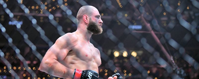 Carlos Ulberg took issue with Jiri Prochazka’s conduct while watching Alex Pereira’s UFC 320 win