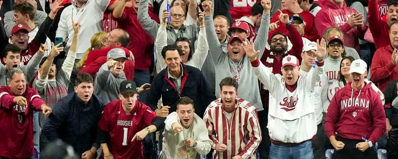 Indiana football fans making their presence known in Pasadena ahead of Rose Bowl