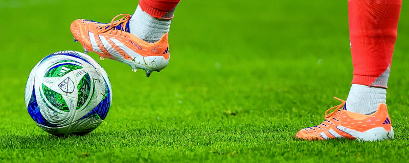 Euro giants believe ‘exceptional’ target ‘would like to play for Liverpool’ instead