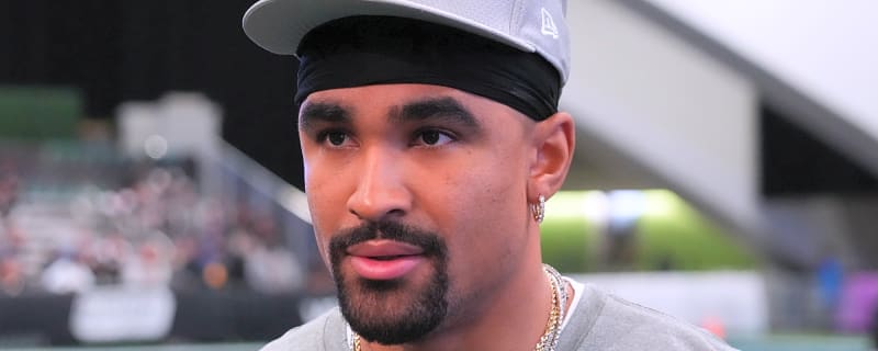 NFC Notes: Jalen Hurts, DeMarvion Overshown, Commanders, Cowboys, Eagles