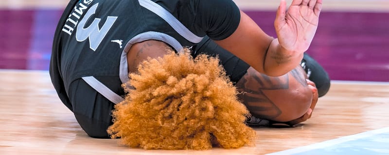 Smith out for season as Aces face frontcourt decision
