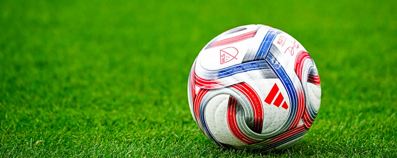Former Manchester United striker undergoes life-saving operation