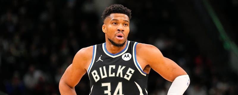 Bucks listening to offers for Giannis Antetokounmpo, who’s open to new team