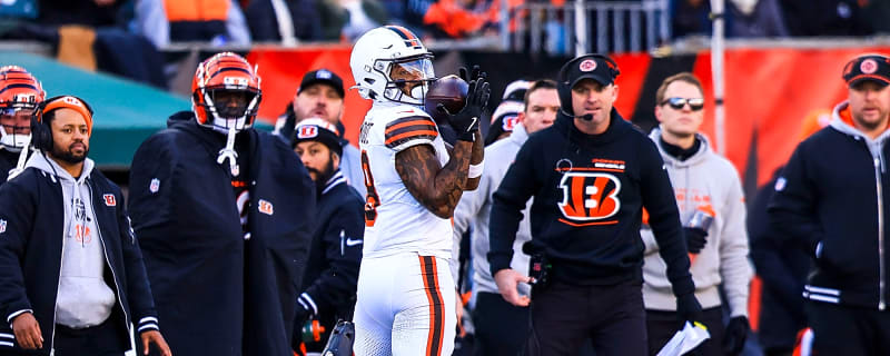 Browns place UFA tender on WR Elijah Moore