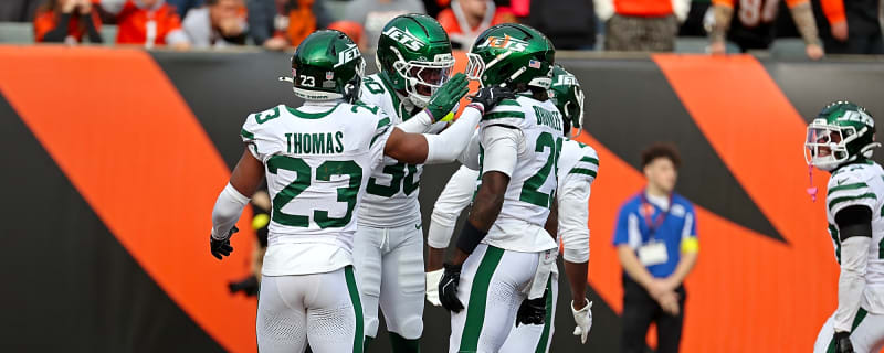Titans cast-offs Jarvis Brownlee Jr, T’Vondre Sweat get the last laugh against their former team on social media after big Jets Week 1 win