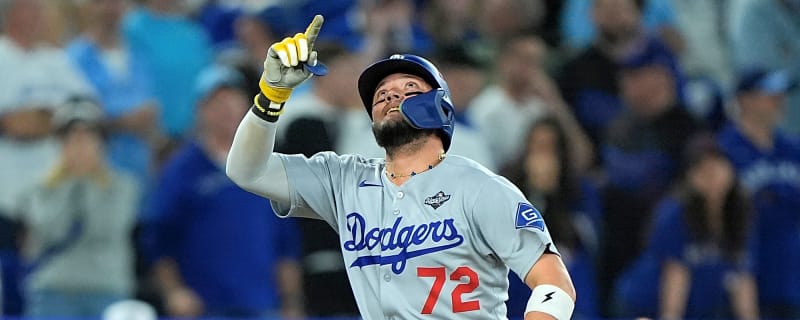Miguel Rojas Nearly Brought To Tears By Dodgers Fans During Appearance At Legends’ Attic