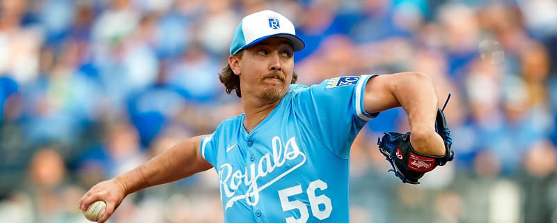 Royals place flamethrowing right-hander on injured list