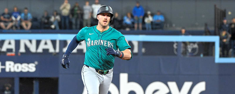 Mitch Garver becomes free agent after lackluster season with Mariners