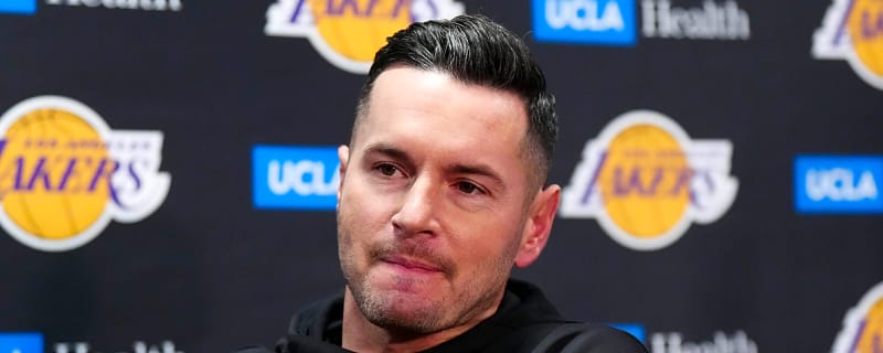 JJ Redick makes an emphatic statement about Deandre Ayton