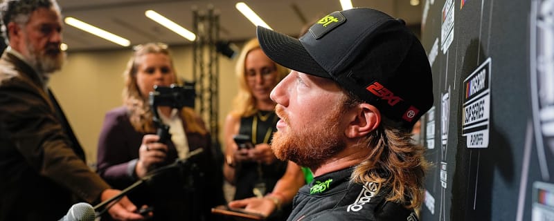 Tyler Reddick’s Pit Road Drama: When Loose Wheels Force Emergency Stops