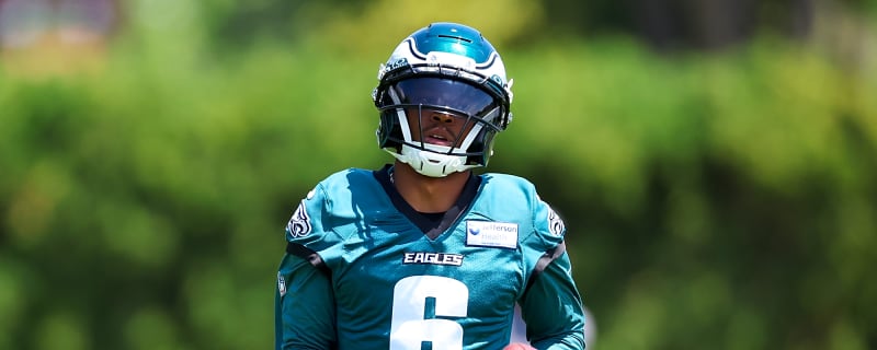 Former Alabama WR DeVonta Smith gets married with Jalen Hurts in attendance