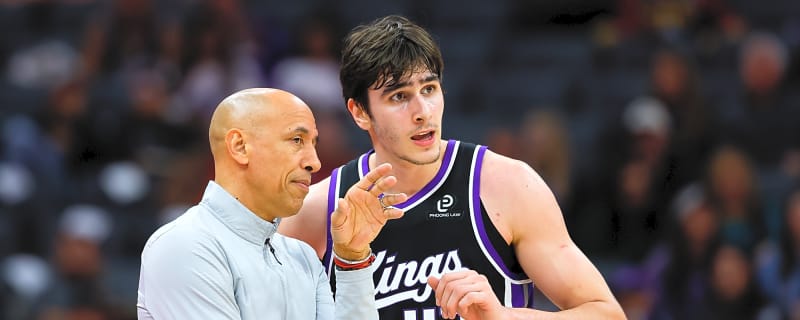 Kings weighing trade options as season continues to slide