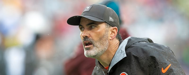 Kevin Stefanski cracks a joke on one of the Browns own after deciding who got the game ball from win over the Dolphins