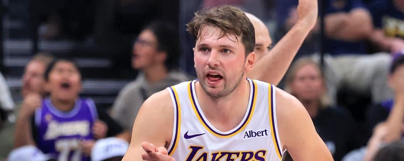 Lakers’ first loss exposes the limits of simply outscoring everybody