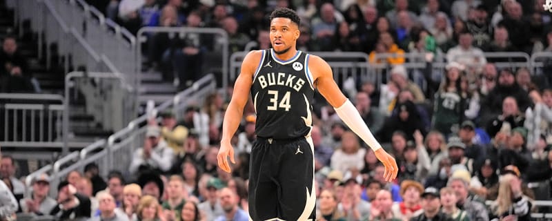 NBA insider: Bucks should lean into full tank after Giannis Antetokounmpo injury