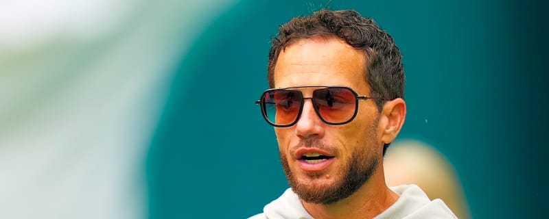 Chargers make it official with Mike McDaniel