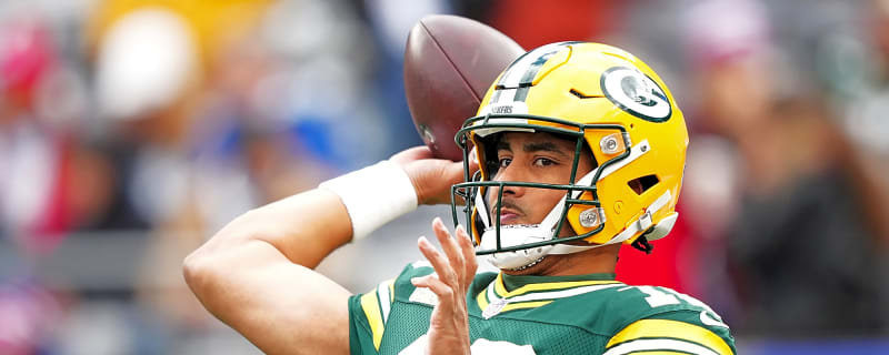 Green Bay Packers Quarterback Jordan Love Leaves Game With Shoulder Injury