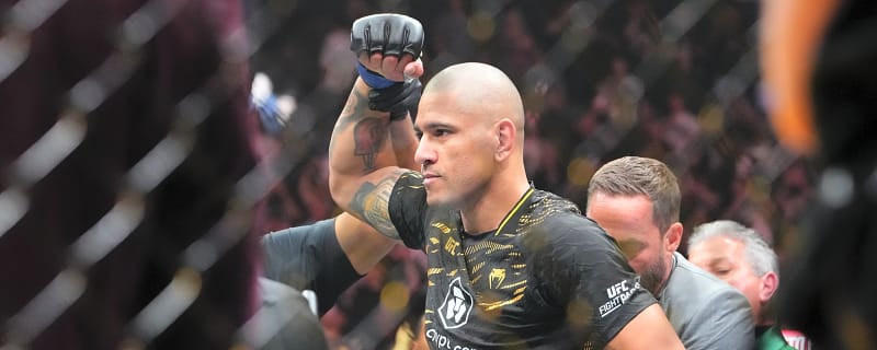 Bruce Buffer’s Snub of Alex Pereira Goes Horribly Wrong at UFC 320