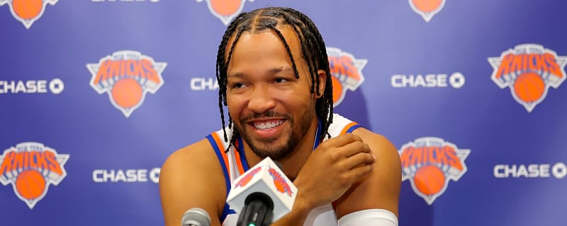 Jalen Brunson Snubs Stephen Curry, Luka Doncic & More for Derrick Rose on Special Day