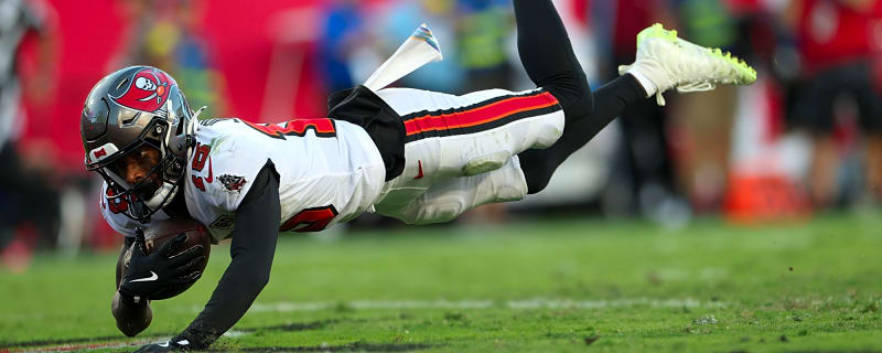 Bucs Vets Still Mentoring Rookie WRs From Afar