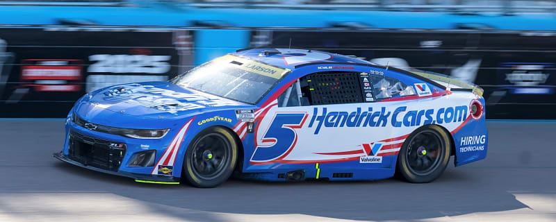 Larson edges Hamlin for NASCAR title; Blaney wins season finale