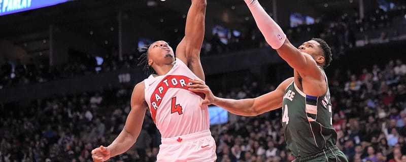 Scottie Barnes leaves game, returns after negative x-ray