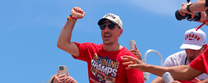 Panthers sign Brad Marchand to six-year extension