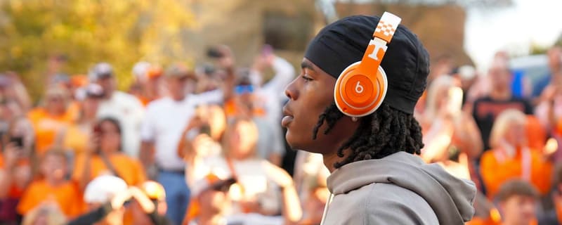 Former Tennessee Vols defender who recently entered transfer portal reportedly set to visit Big 10 program