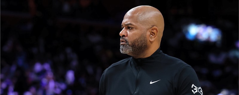 Watch: JB Bickerstaff had a disgusted reaction to an unexpected interaction with a ref