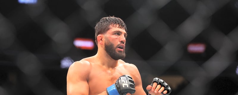 Arman Tsarukyan puts $3.5m offer on the table to tempt Ilia Topuria into fight