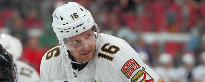 Panthers' Aleksander Barkov expected to miss six to eight weeks with injury