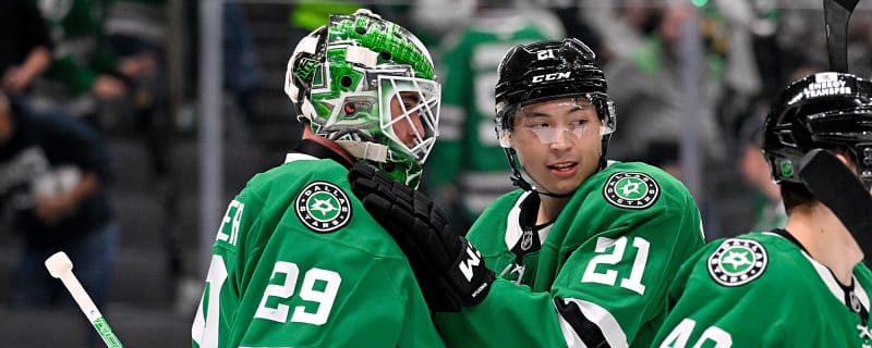 Jason Robertson's hat trick allows Stars to continue win streak 