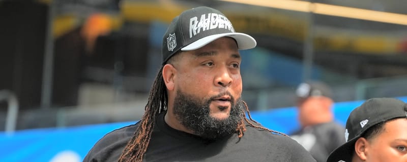 Donald Penn Challenges Raiders O-Line to Get 'Tougher, Nastier' in 2025