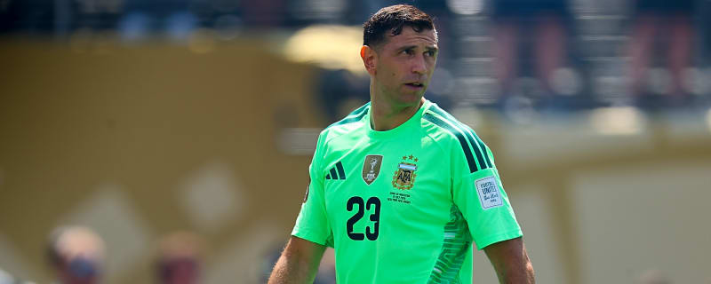 Aston Villa could sell Emi Martinez to Premier League rivals
