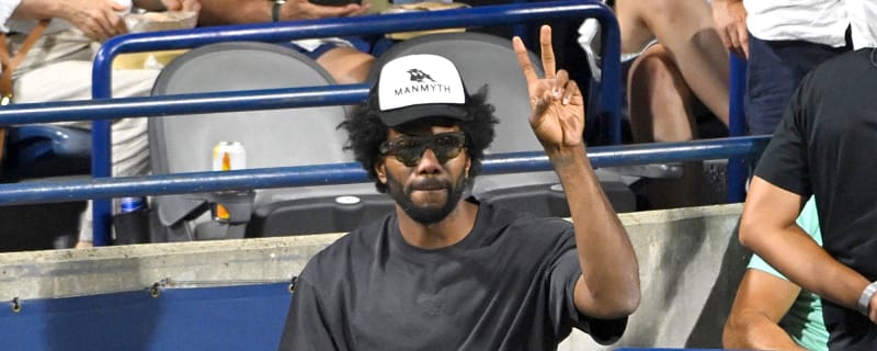 Kawhi Leonard Officially Traded to the Toronto Raptors