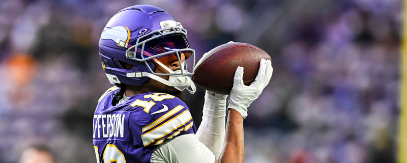 Justin Jefferson injures ankle in first quarter of Vikings-Bucs game